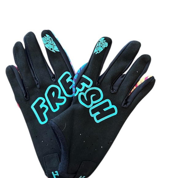 Handup NWT Sense3 Graffiti Most Days  Graphic unisex Gloves size small - Picture 2 of 4